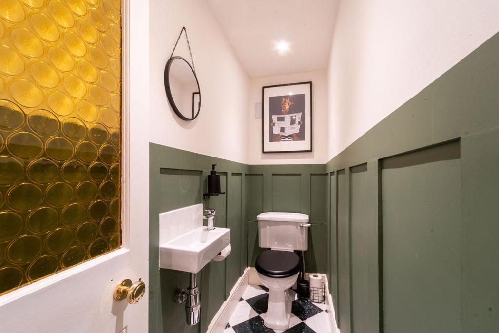 Elegant 3 Bedroom Home In The Centre Of Cheltenham Esterno foto